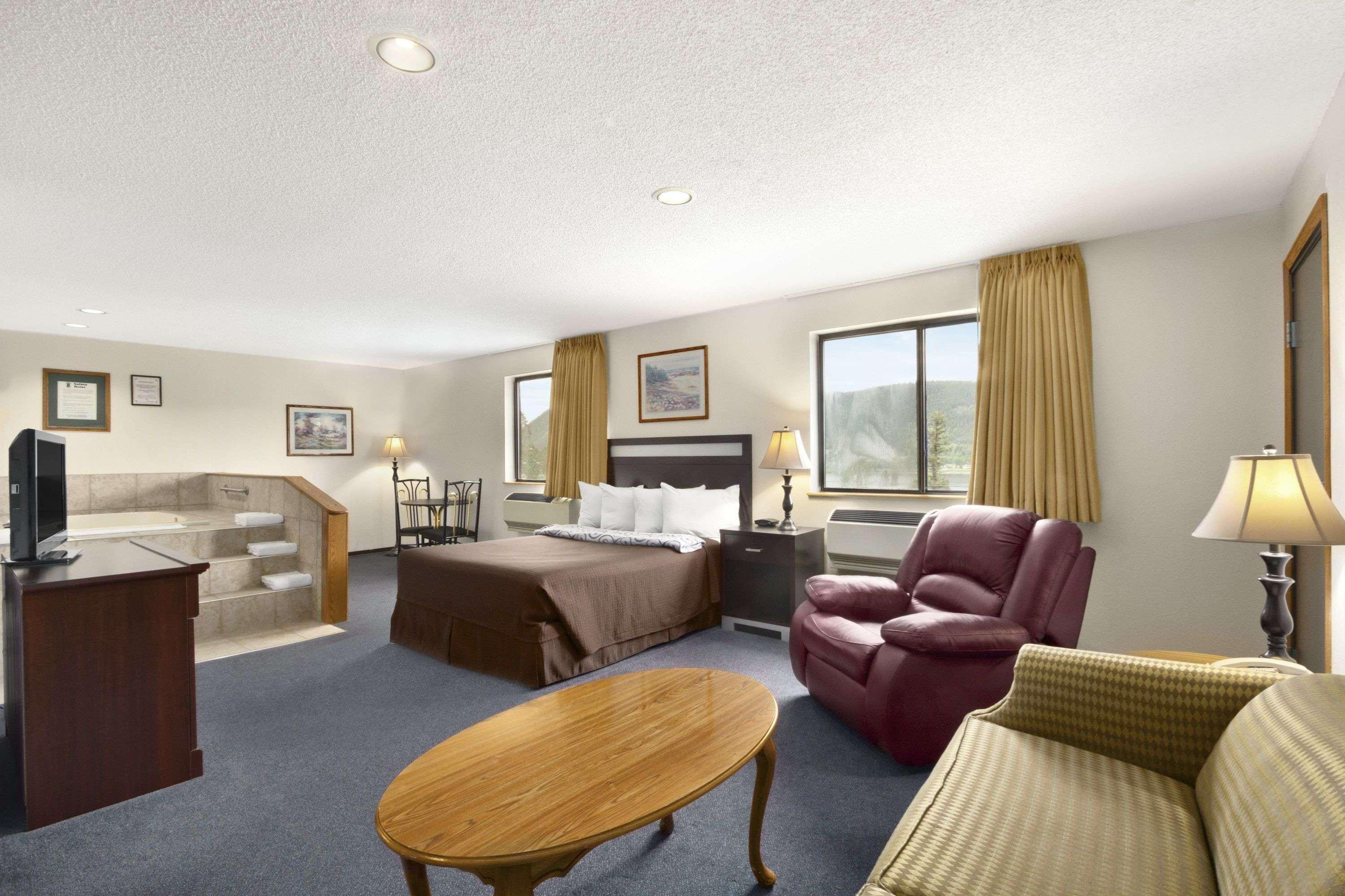 Super 8 By Wyndham Williams Lake Bc Екстериор снимка