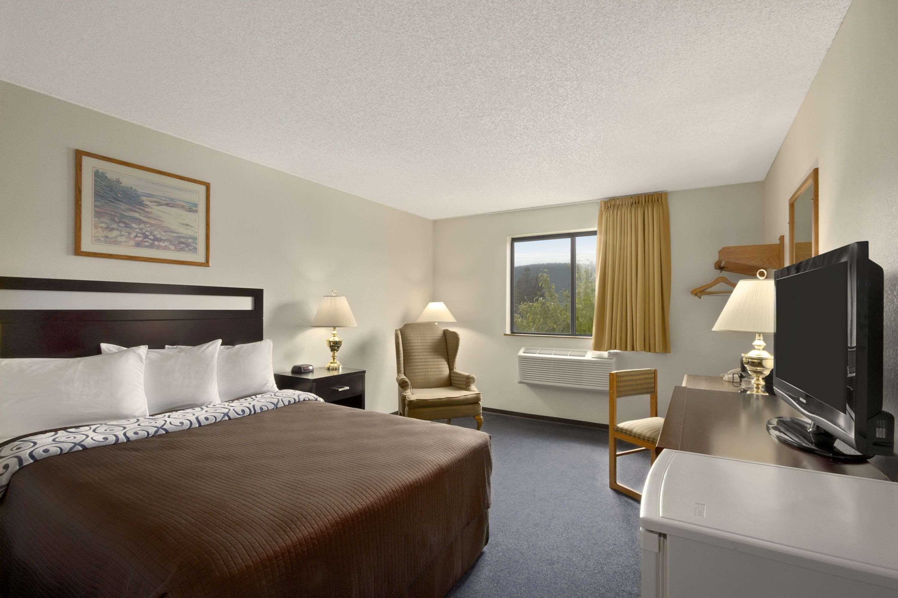 Super 8 By Wyndham Williams Lake Bc Екстериор снимка