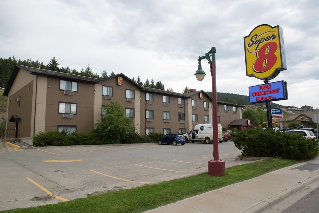 Super 8 By Wyndham Williams Lake Bc Екстериор снимка